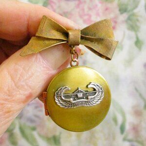 WWII Glider Pilot Wing Locket Brooch: Gold & Silver US Army Airborne Insignia